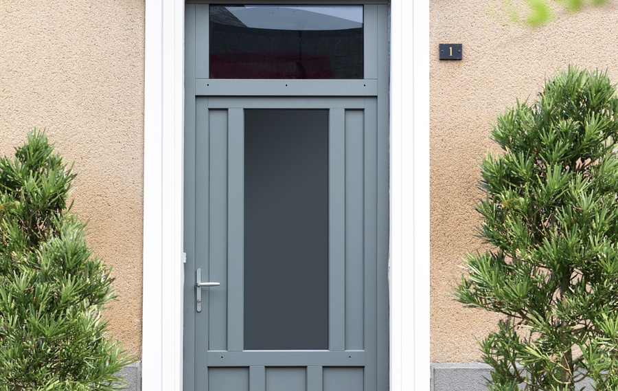 Notre gamme de porte d'entrée en BOIS CLASSIQUE et CREATIVE CONTEMPORAINE à EVREUX