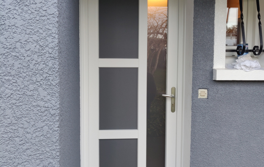 Notre gamme de portes d'entrée en PVC CLASSIQUE et PVC CONTEMPORAINE à EVREUX